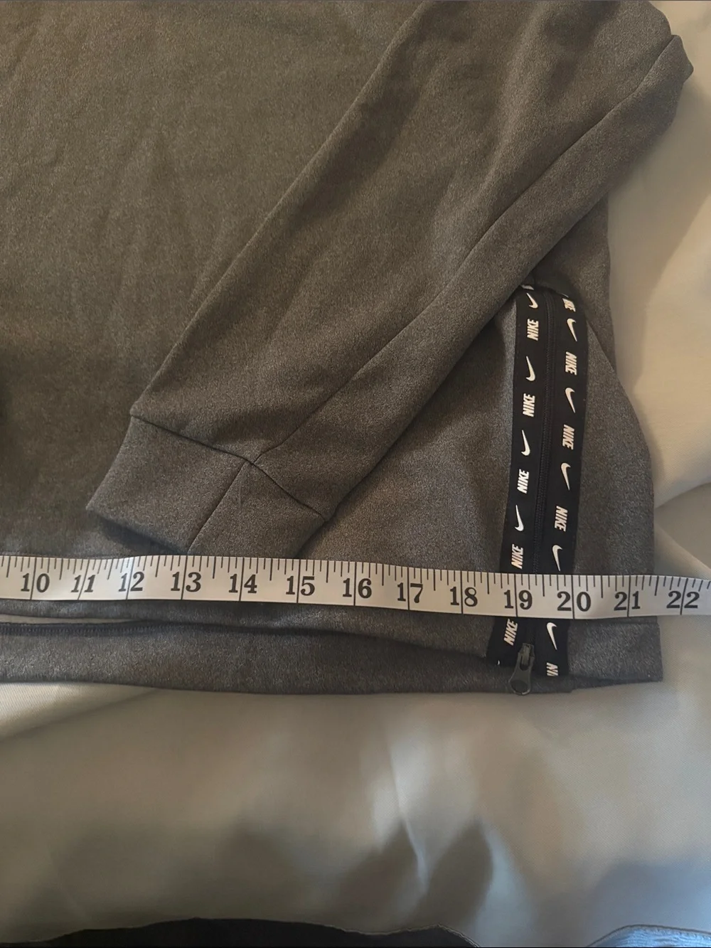 Nike Men’s Dark Charcoal Turtleneck Sweater NWOT